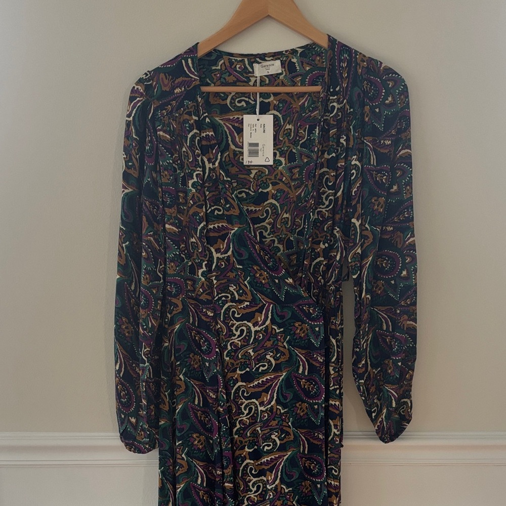 Elegant Paisley Print Dress, Size Small - NWT